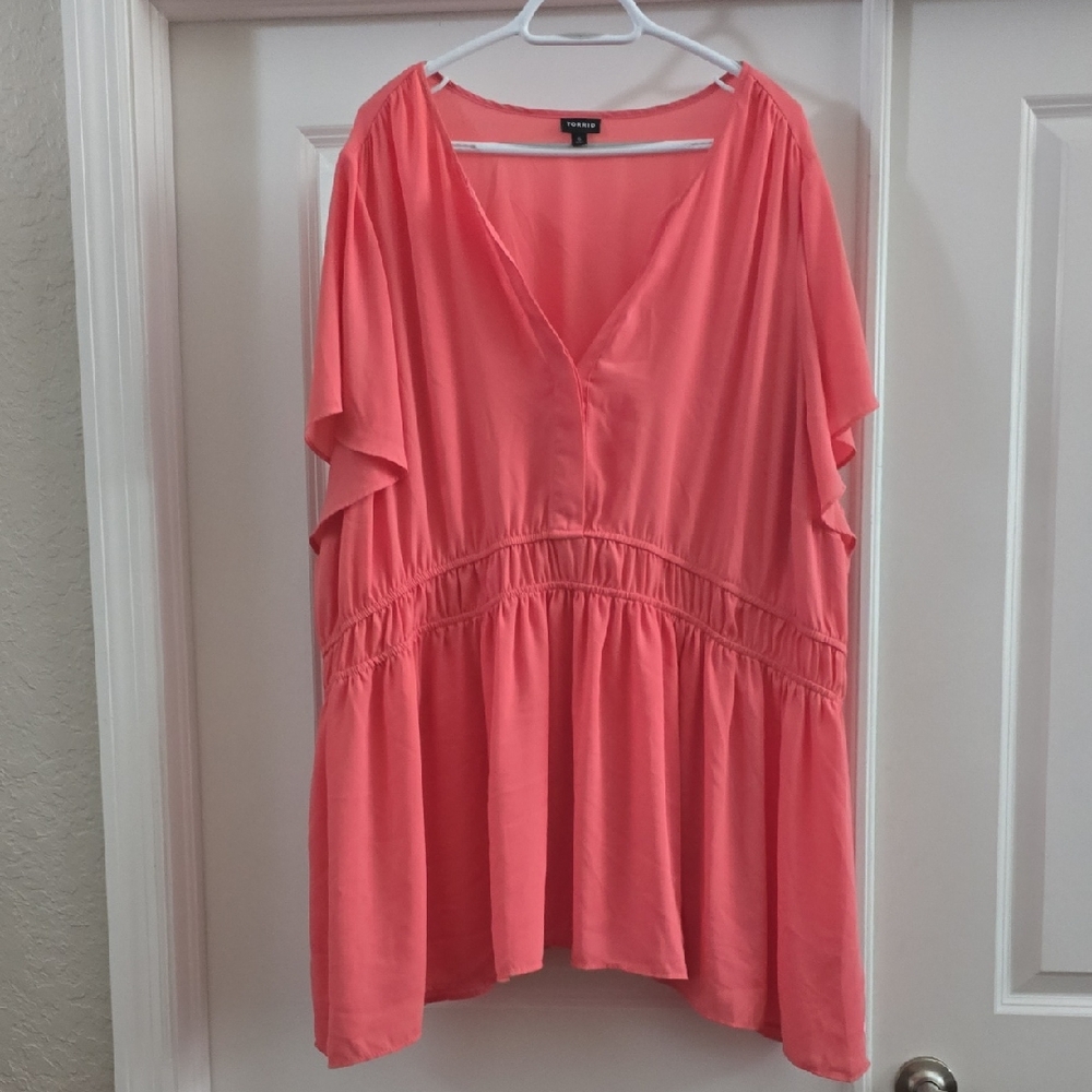Like New: Torrid Coral V-Neck Women's Top